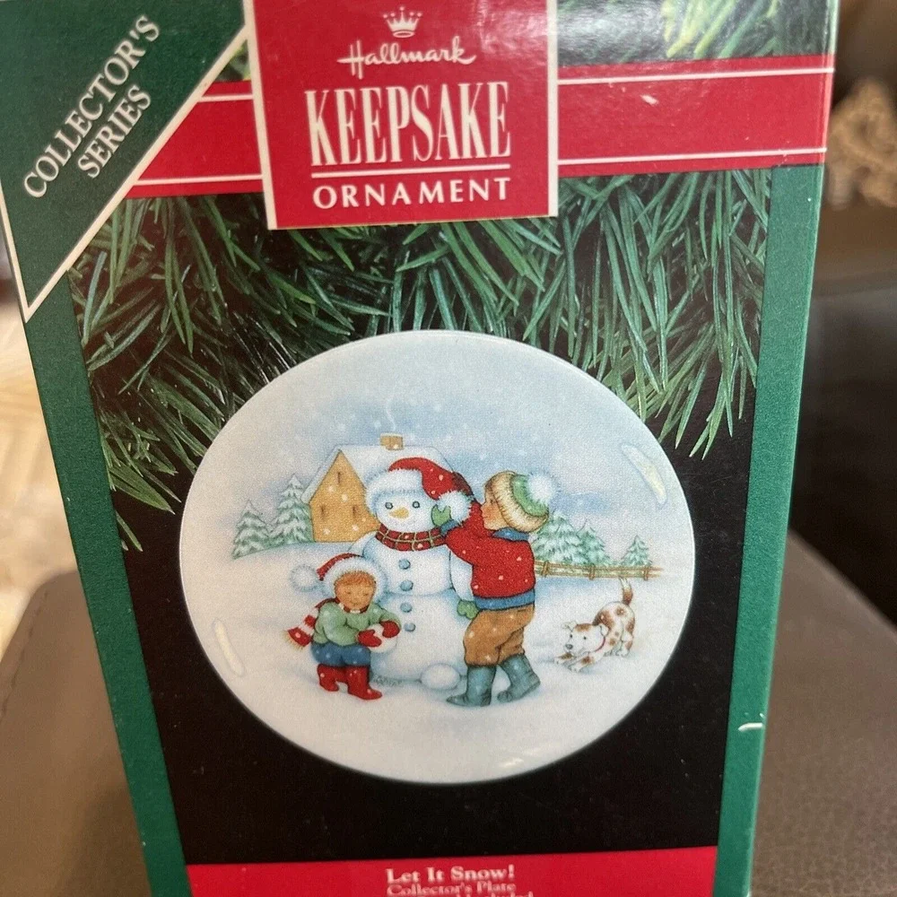 1991 Hallmark Ornament Collector's Porcelain Plate Let It Snow 5th in Series New